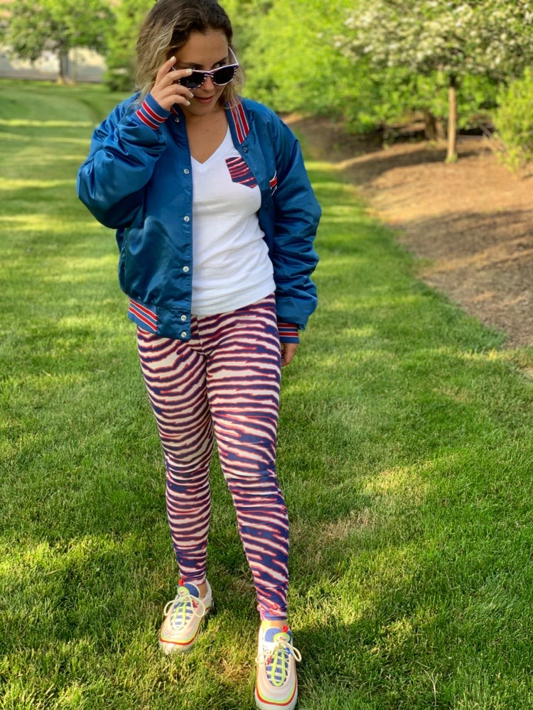 EB Women’s V-Neck Pocket Tee