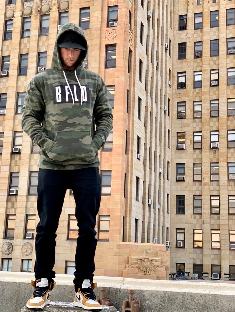 Camo hoodie outfit men's on sale